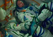 Стали известны новые детали состояния космонавтов Алексея Овчинина и Ника Хейга, которые совершили аварийную посадку на корабле «Союз-МС-10»