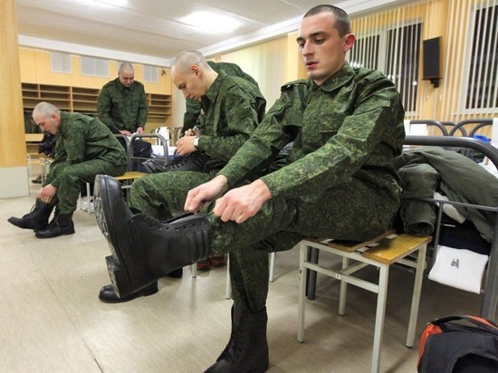 Военкоматы Восточного военного округа призовут около 8 тысяч новобранцев