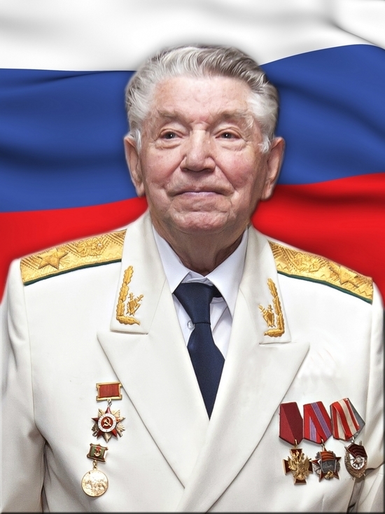 11 октября исполняется 95 лет бывшему руководителю главного надзорного органа СССР Александру Сухареву