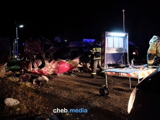 В руководстве Чувашии сообщили об 11 погибших в ДТП с маршруткой
