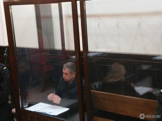 Суд рассмотрит жалобы на арест экс-чиновников кузбасского МЧС по делу "Зимней вишни"