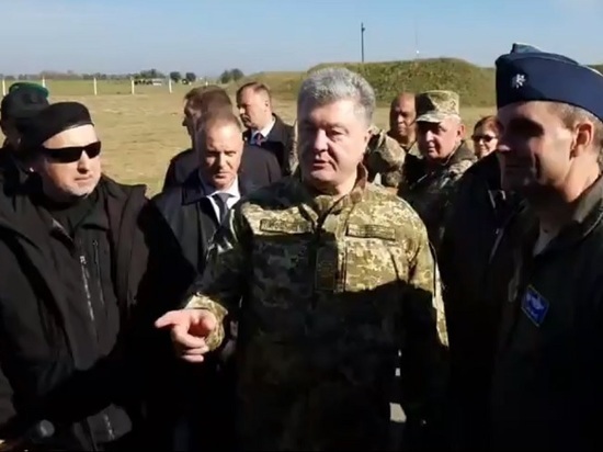 Порошенко уравнял женщин и мужчин в украинской армии