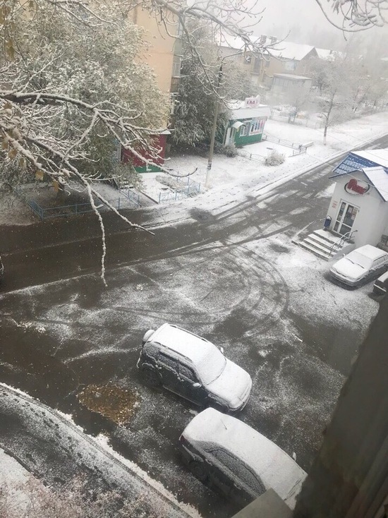На востоке Оренбуржья на Покров выпал снег