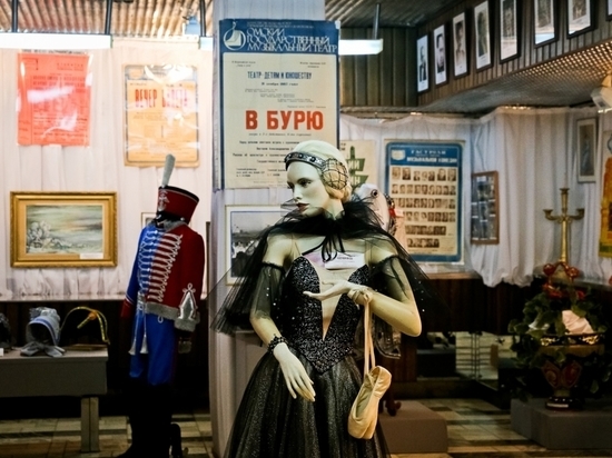 Для омских театралов появились новые фотозоны и экспозиции в Музыкальном