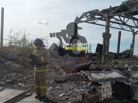 На развалинах АТЗ в Рубцовске погиб мужчина