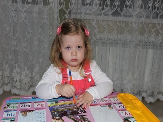 Девочка без ушка из Ростовской области нуждается в помощи