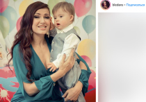 Бывший супруг телеведущей Эвелины Бледанс в своем Instagram сообщил, что их 6-летний сын Семен с синдромом Дауна госпитализирован в одно из медучреждений Москвы