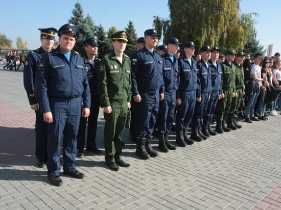 Волгоградские призывники отправились на службу в ЮВО