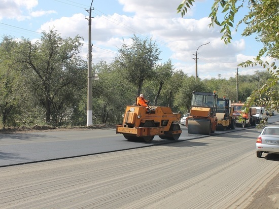 Калмыцкая столица строит дороги и тротуары