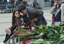 На площади Ленина в Керчи прошла церемония прощания с погибшими во время трагедии в политехническом колледже