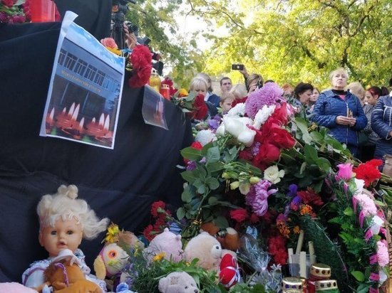 Почему власти не объявили общенациональный траур по погибшим в Керчи