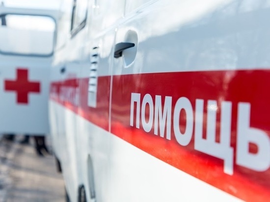 В Волгоградской области подросток на скутере попал под грузовик