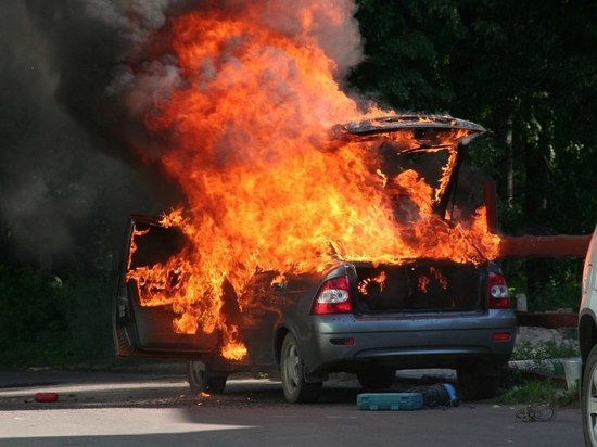В Ульяновске за сутки сгорели три машины