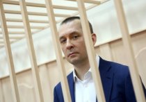 Бывший топ-менеджер Нота-банка Галина Марчукова дала показания на экс-сотрудника ГУЭБиПК Дмитрия Захарченко, обвиняемого во взяточничестве, в четверг на заседании в Пресненском суде Москвы