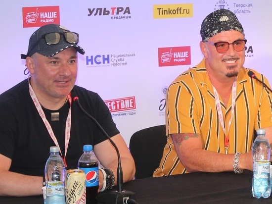 Участникам бит-квартета смешны настроения молодых музыкантов