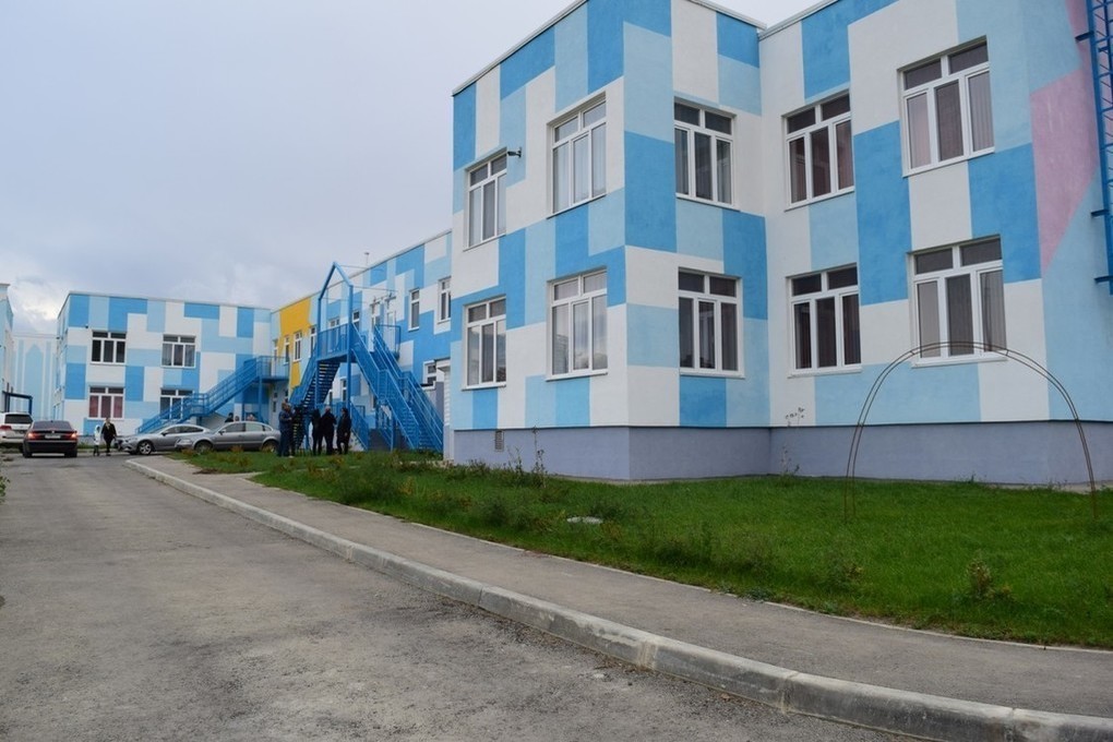 Детский сад голубое солнечногорский. Голубой детский сад. Детский сад на фонтанах в Симферополе. Симферополь новый детский сад.