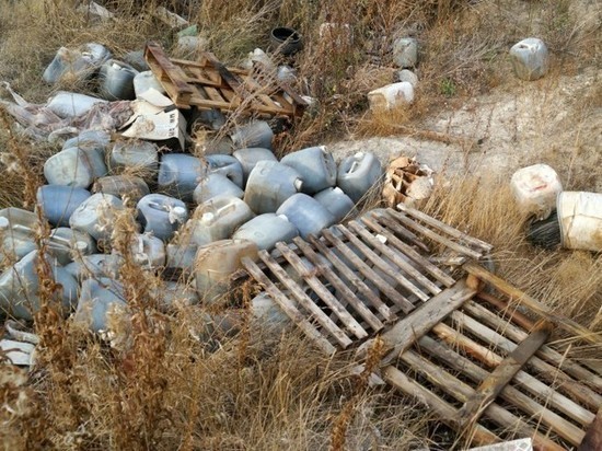 Водитель из Марий Эл устроил в Чувашии свалку химических отходов