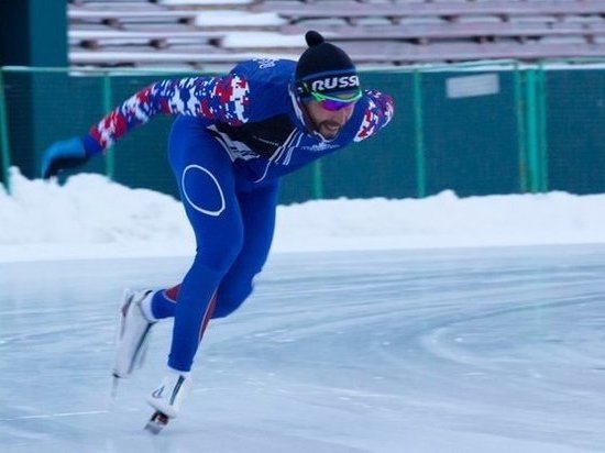 Известный спортсмен Александр Румянцев стал самым быстрым на дистанции 5000 метров чемпионата России, прошедшего в подмосковной Коломне