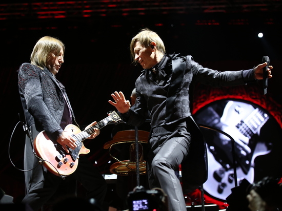 Для концерта группы с оркестром оказалась мала восьмитысячная "Уфа-Арена"