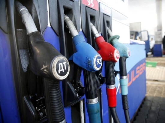 Ценами на бензин управляют в ручном режиме