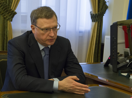 Губернатор Бурков посоветовал омским министрам учиться решать проблемы