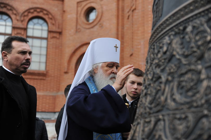 Колокол в Александро Невском соборе