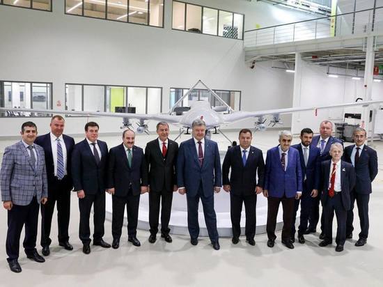 Советник Порошенко намекнул на закупку турецких ударных БПЛА
