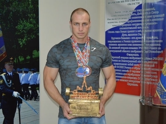 29-летний сотрудник «Барса» стал чемпионом планеты по пауэрлифтингу