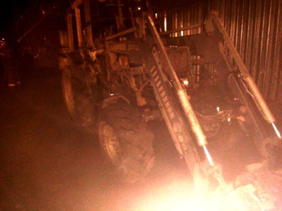 В Чувашии сгорел ангар с сельхозтехникой