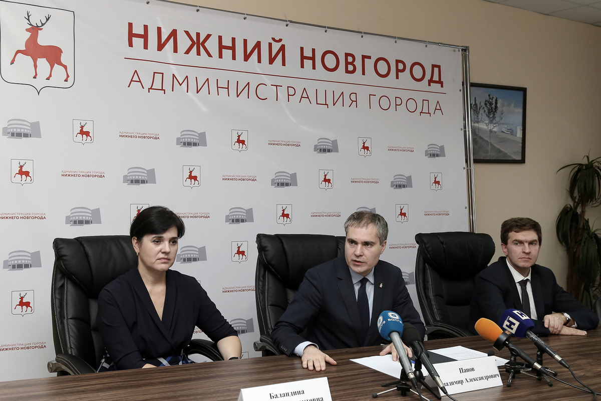 московский комсомолец нижний новгород. московский комсомолец в питере. московский комсомолец нижний. большая покровская нижегородский кремль.