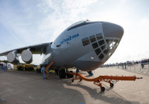 В Ульяновске 7 ноября произошло знаменательное для российской военно-транспортной авиации событие — впервые поднялся в воздух первый серийный тяжелый военно-транспортный самолет Ил-76МД-90А, построенный по требованиям Воздушно-космических сил России