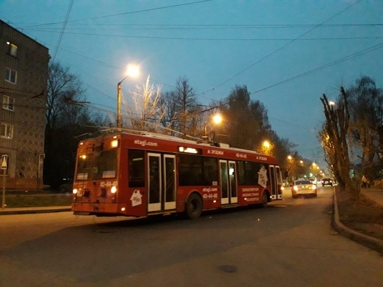 В Калуге встали троллейбусы из-за обрыва проводов