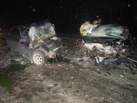 Две «Лады» столкнулись в Чувашии, оба водителя погибли
