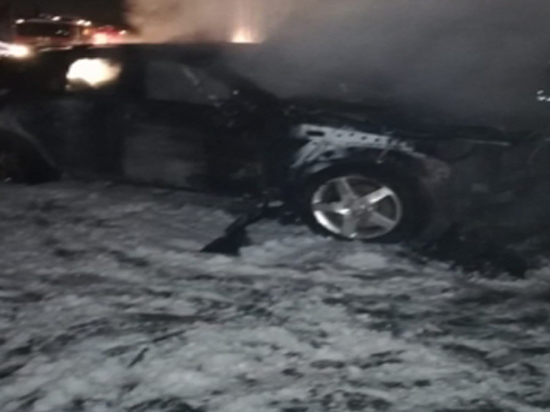 Несколько автомобилей сгорели ночью в Барнауле