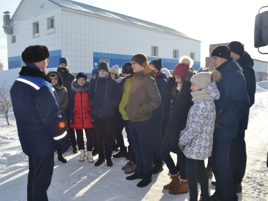 Шефство над школами продолжает существовать в Барнауле