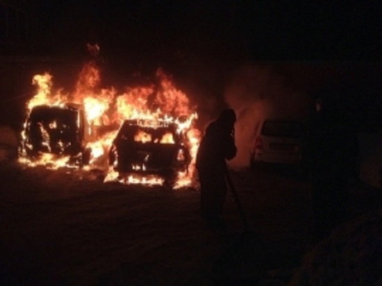В Рыбинске ночью опять горели автомобили