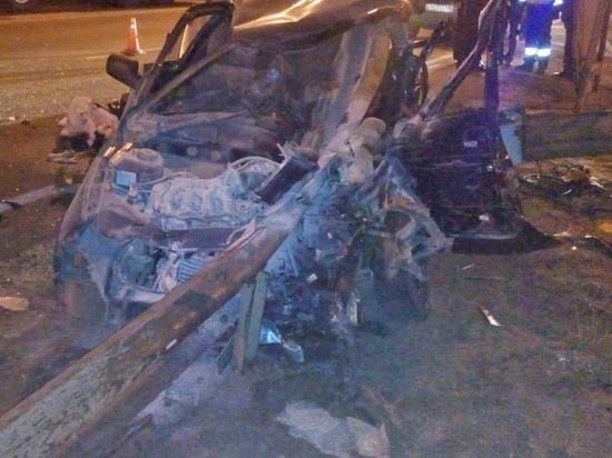 На трассе в Тамбовской области "десятка" врезалась в отбойник: водитель погиб