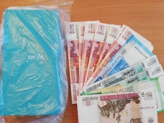 В Новотроицке женщина на украденные у пенсионерки деньги накупила игрушек