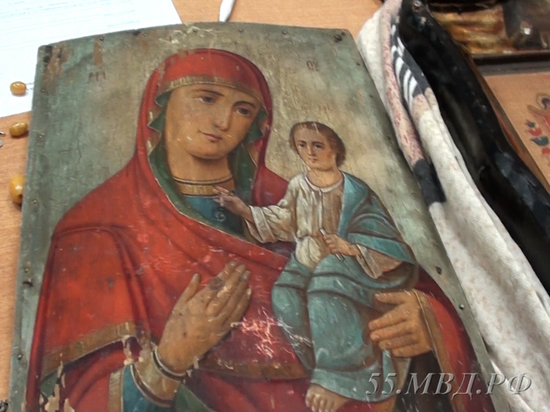Из омского храма похитили икону 19 века, пожертвования и серебро