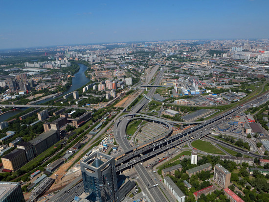 Социологи попросили россиян оценить качество магистралей