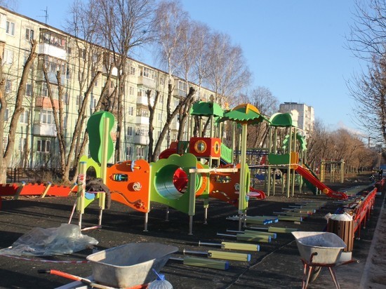 Прокуратура проверит информацию о "тестовой" установке детской площадки в Междуреченске