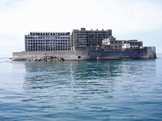 Хашима: как густонаселенный остров превратился в «корабль-призрак»