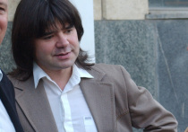 В Москве в собственной квартире в возрасте 55 лет скончался певец Евгений Осин