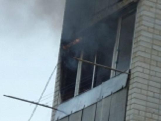 В квартире на улице Терешковой областного центра загорелся балкон