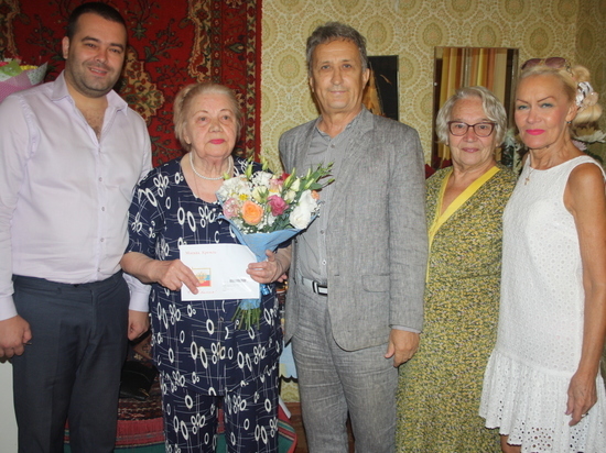 Сакчанка Альбина Гусева отметила 90-летний юбилей