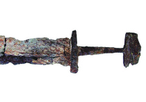 При археологических раскопках в античном городе Патара на юго-западе Турции учёные из Университета Акдениз обнаружили меч
