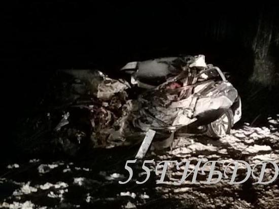 На трассе Тюмень-Омск водитель иномарки погиб, въехав в КамАЗ