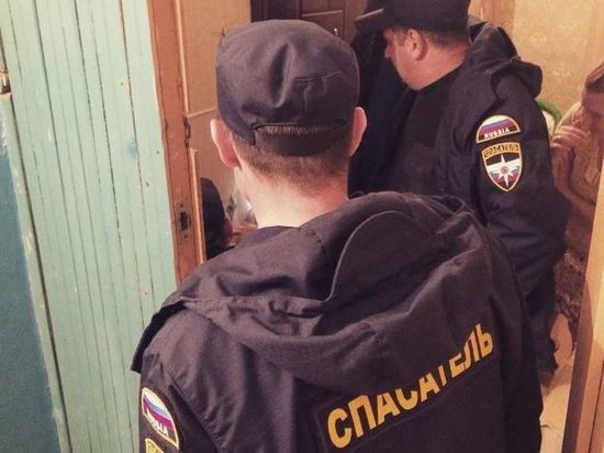В Ульяновске спасли мужчину, которого придавило шкафом