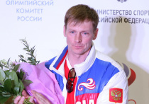 Спортивный арбитражный суд (CAS) в Лозанне лишил президента Федерации бобслея России Александра Зубкова золотой медали Олимпийских игр-2014. Правда, спортсмен подал иск в Мосгорсуд, который вынес уже свое решение: удовлетворить жалобу атлета и вновь признать его чемпионом Сочи. Правда, этот вердикт распространяется только на территорию страны.