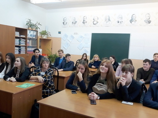 В Тверской области старшеклассники встретились с адвокатом